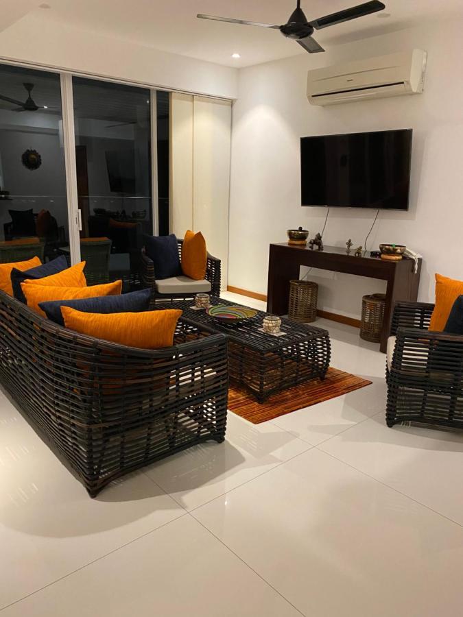 Luxury Penthouse, Nilaveli Lägenhet Trincomalee Exteriör bild